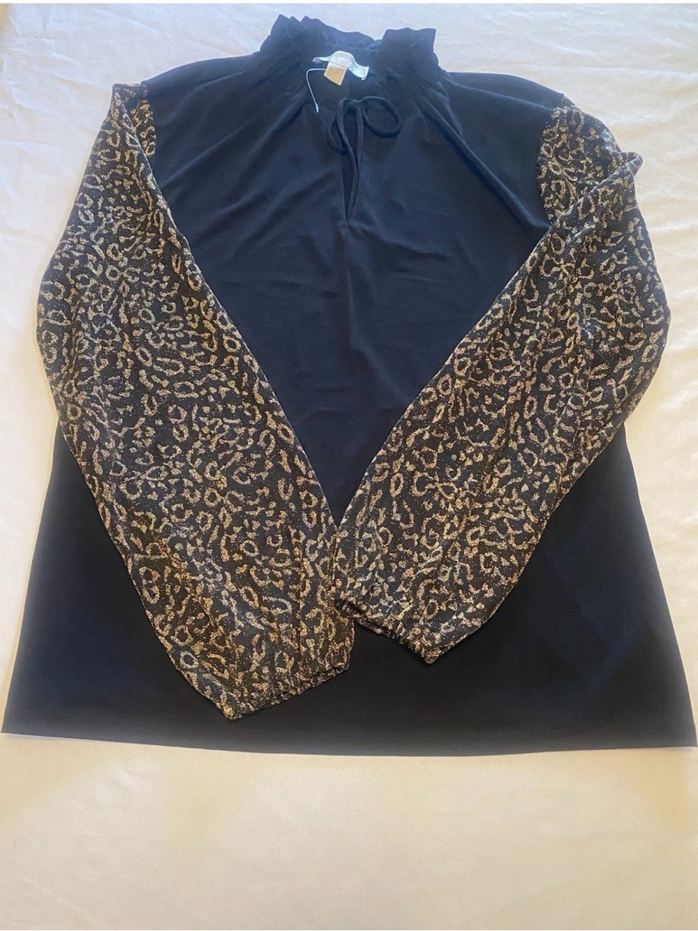 Michael Kors Women's L Black Tie-Neck Blouse w/ Leopard Print
Long Sleeves #0056